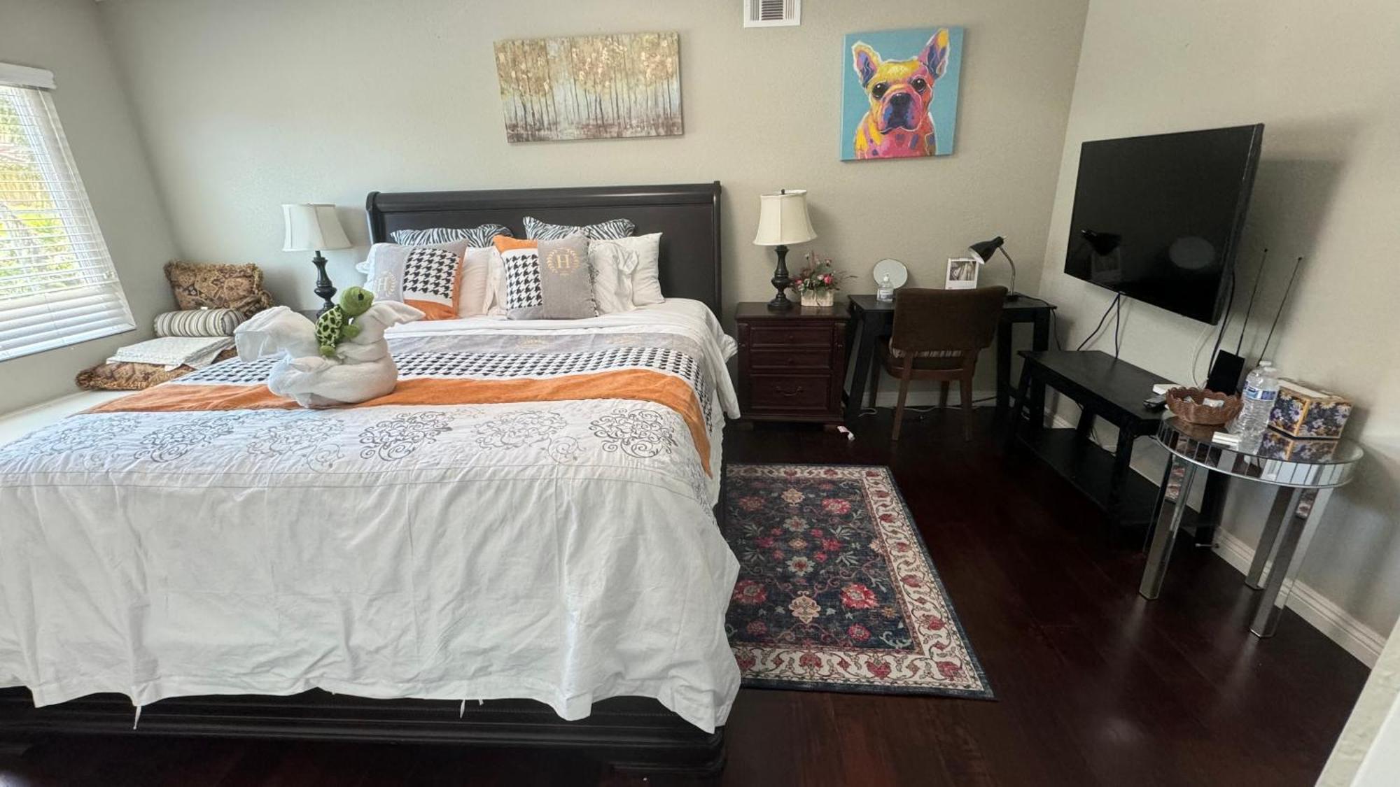 2#Family Suite King Bed Room Chino Hills Exterior photo